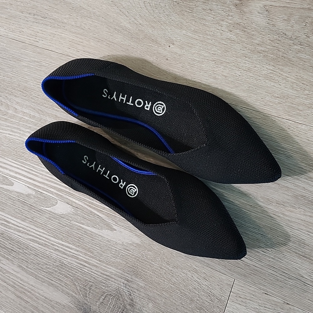 Black W10 Rothys the point flats EUC